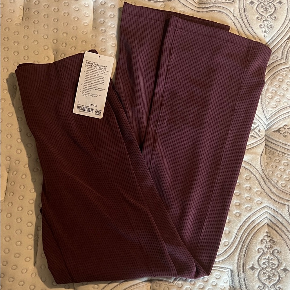 NWT Lululemon Ribbed Softstreme Flared Pant